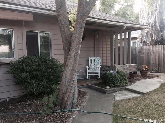 2nd image of 2448 Burgundy Way