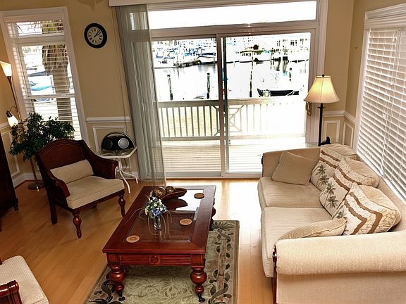 3rd image of 4002 Marina Townes Dr