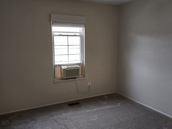 3rd image of 1650 Wingate Blvd