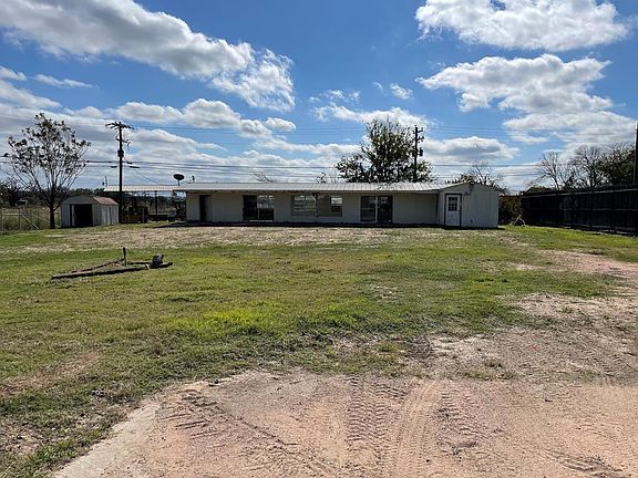 4th image of 144 Northwest Dr