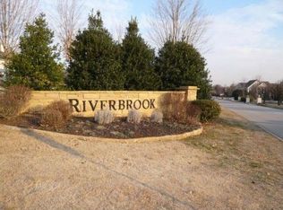 3727 Riverbrook Dr, Louisville, TN 37777