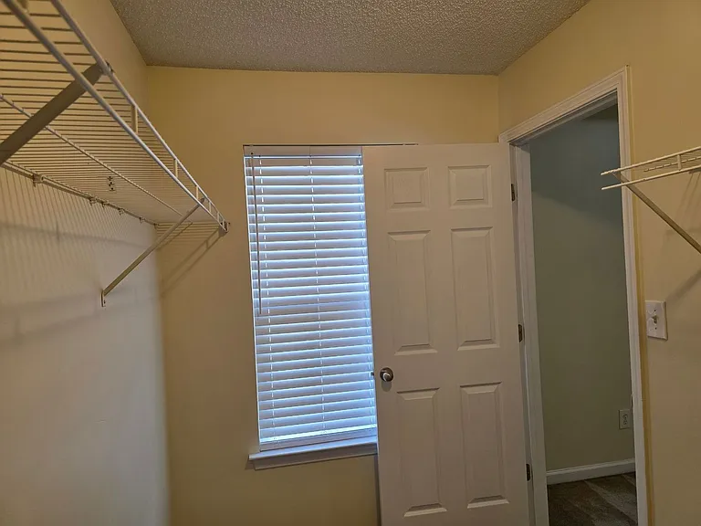 213 Shenandoah Dr — Photo 17