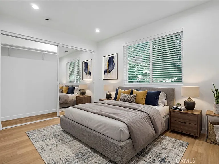 16118 Haynes St — Photo 26