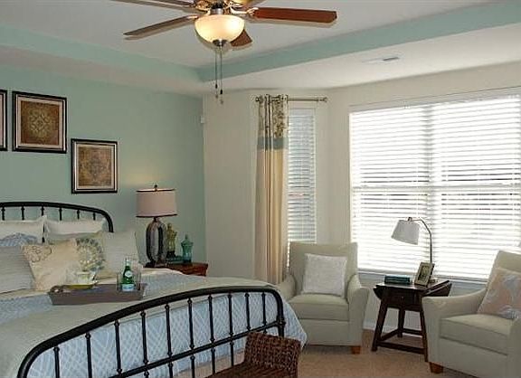 Model Master Bedroom