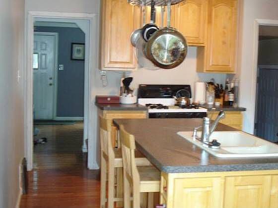 1st image of 1524 Whitcomb Ave