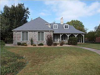 3rd image of 8936 Windwood Cir