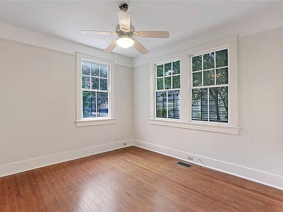 5th image of 2037 Fern St