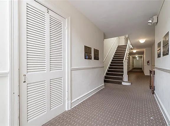 3rd image of 210 N Stafford Ave APT 2