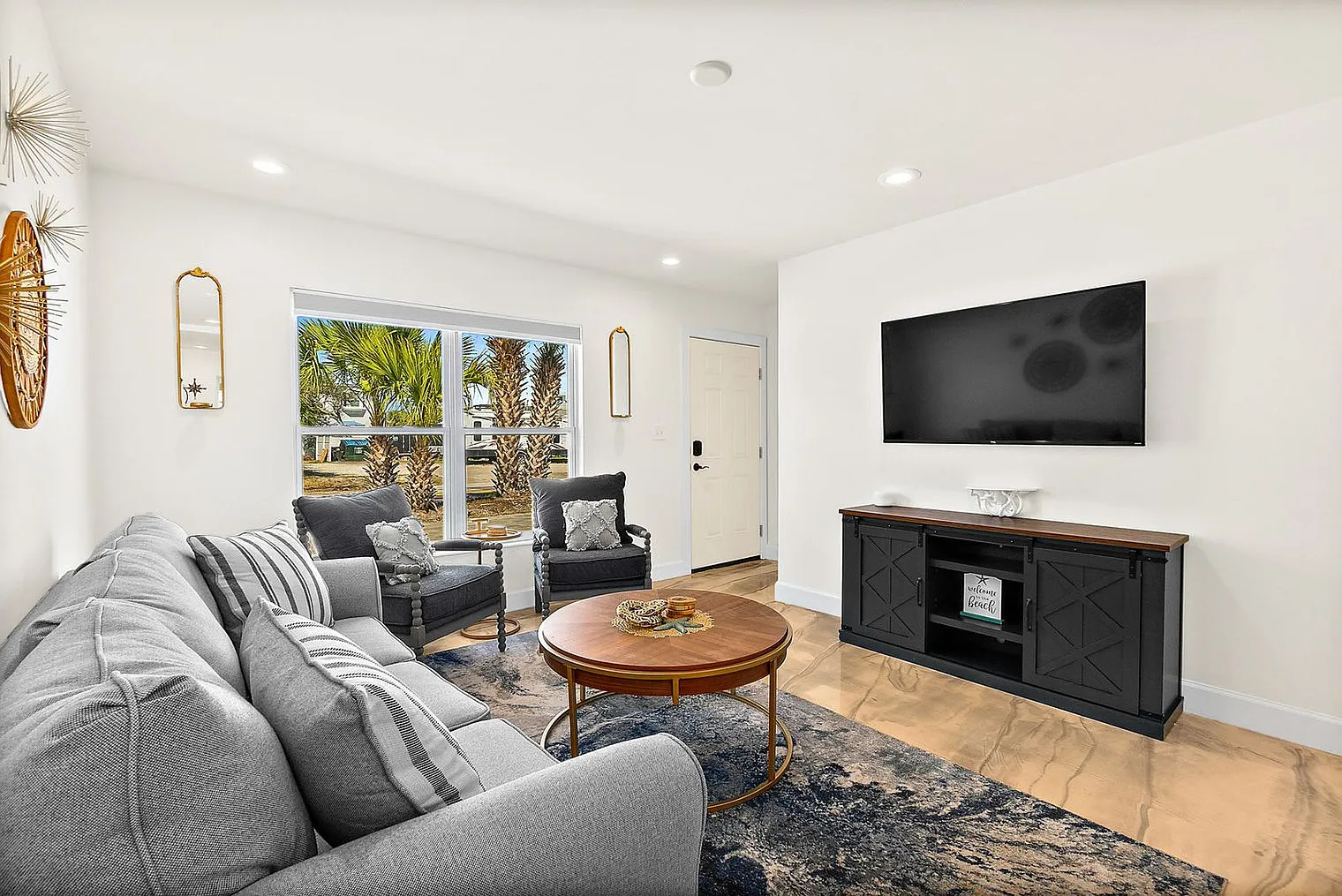 2 bed, 1.0 bath, 1194 sqft, $2,829 — Photo 2