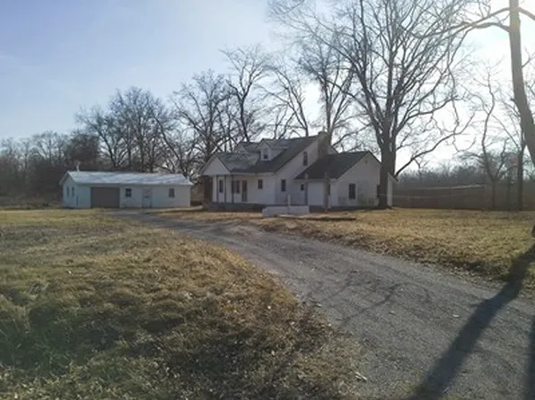 19282 E Saddle Club Rd, Belle Rive, IL 62810