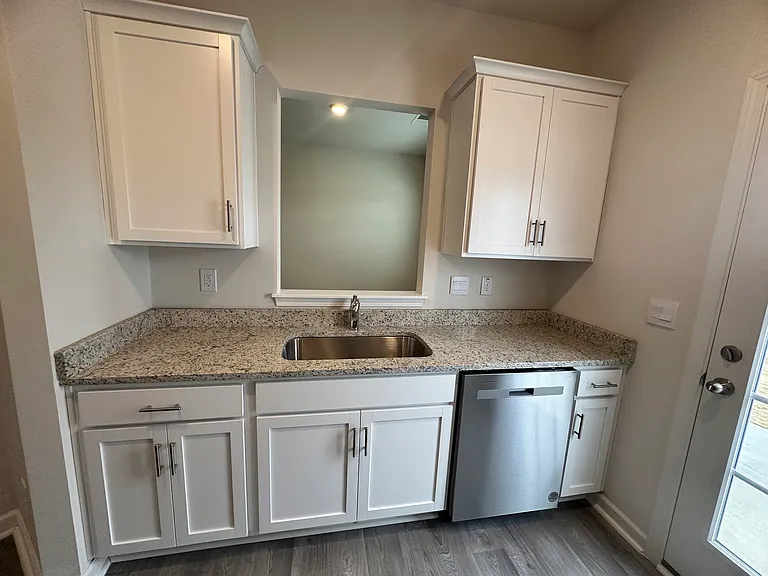 1351 Amberview Ln — Photo 11