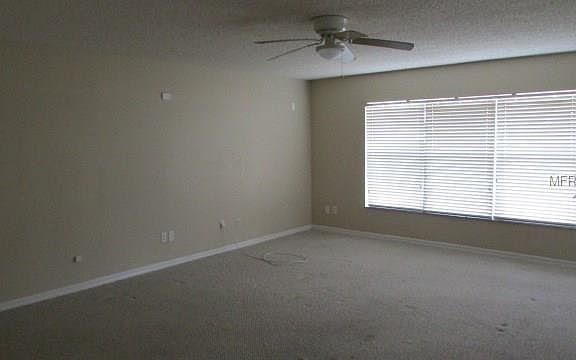 3rd image of 1012 Horseshoe Falls Dr