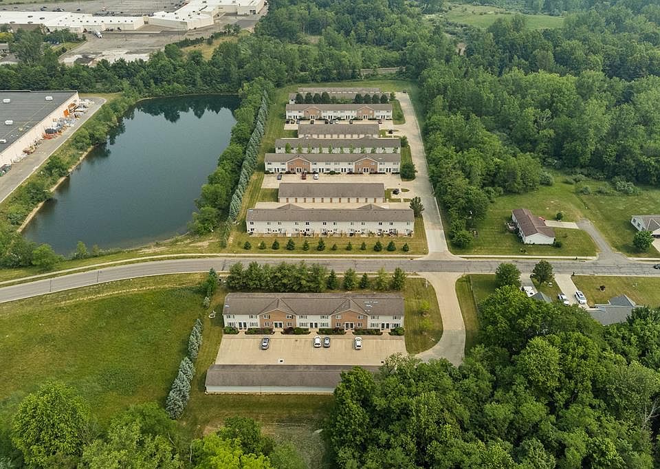 1st image of 99 Glenview Dr