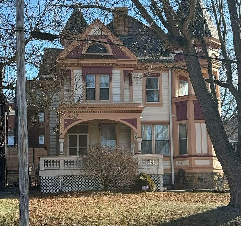 1st image of 1425 Brownsville Rd