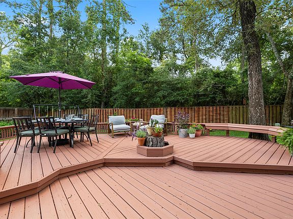 5th image of 102 Treescape Cir