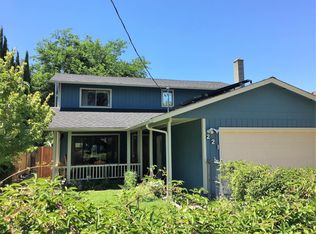 221 Gibson St, Talent, OR 97540