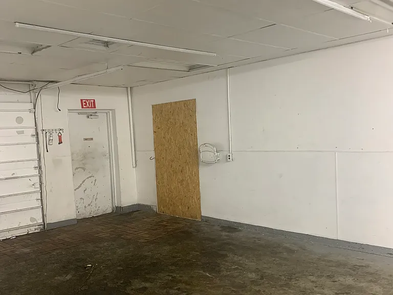 2922 South Ave #0 — Photo 9