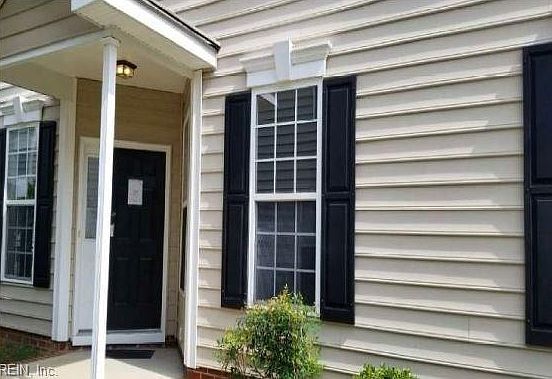 2nd image of 4224 Falcon Creek Dr