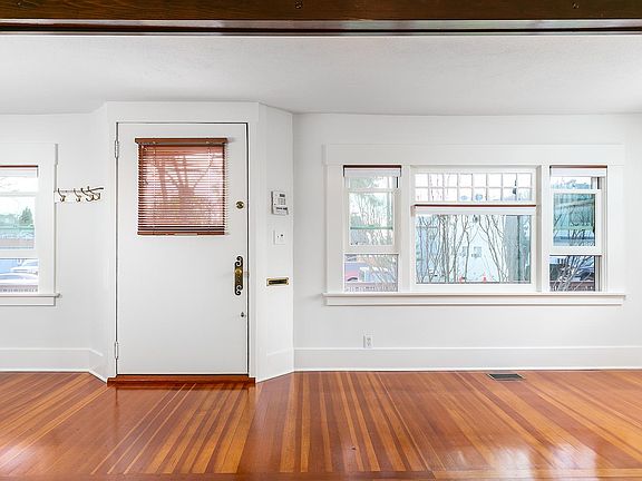 2nd image of 5058 Vincent Ave