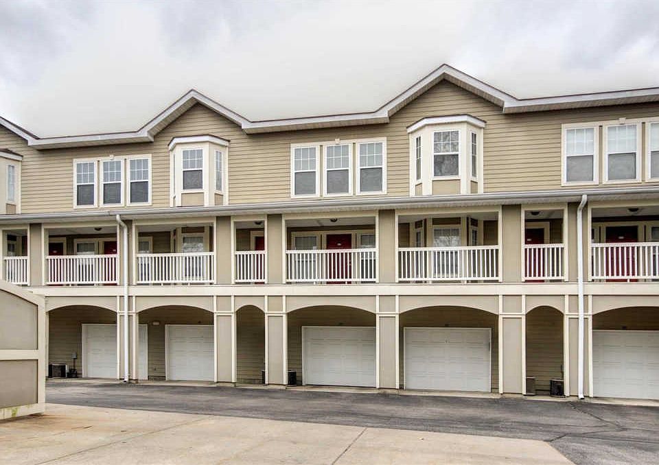 1st image of 2772 McKnight Crossing Ct