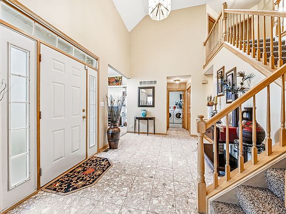 5th image of 275 Farmhill Dr