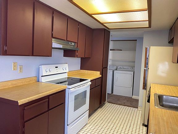 4th image of 4370 Sanderling Cir Unit 50