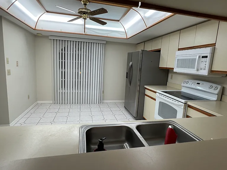 751 Pinellas Bayway S #305 — Photo 4