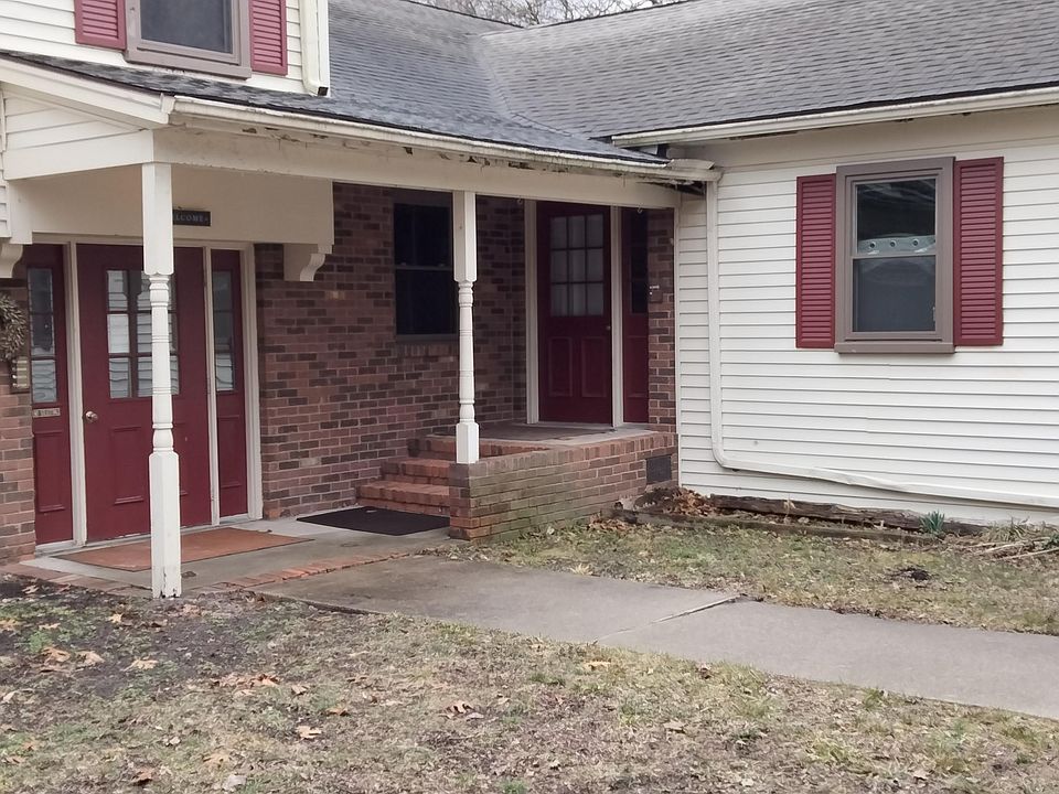 1st image of 125 Village Ct