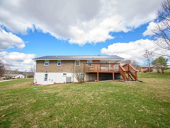 5th image of 2510 Forest Hill Dr