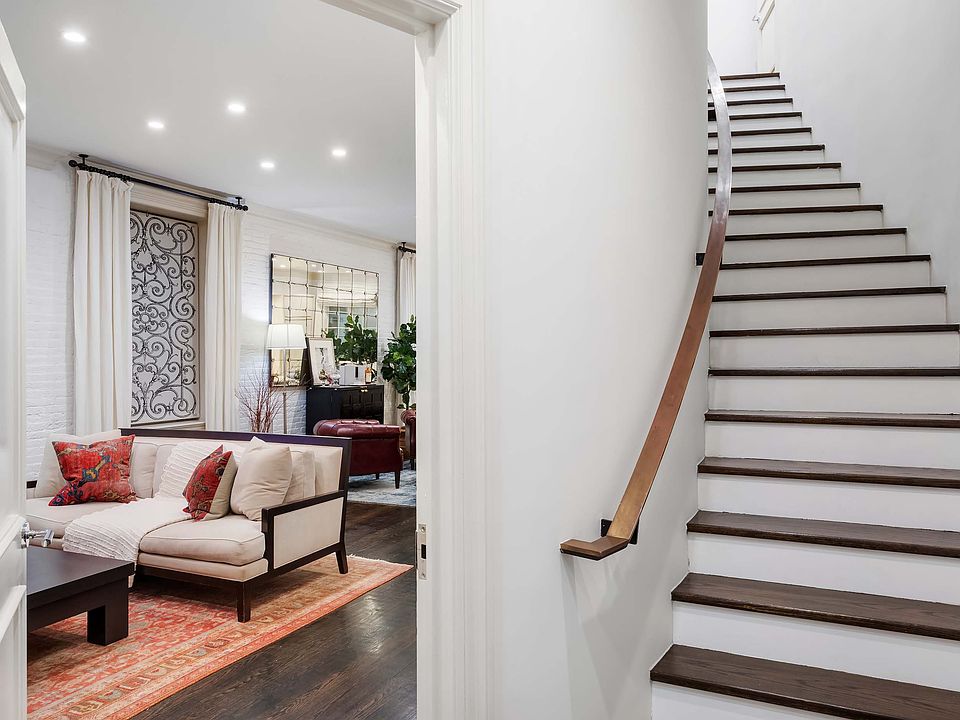 1st image of 104 Charlton St #1/2E