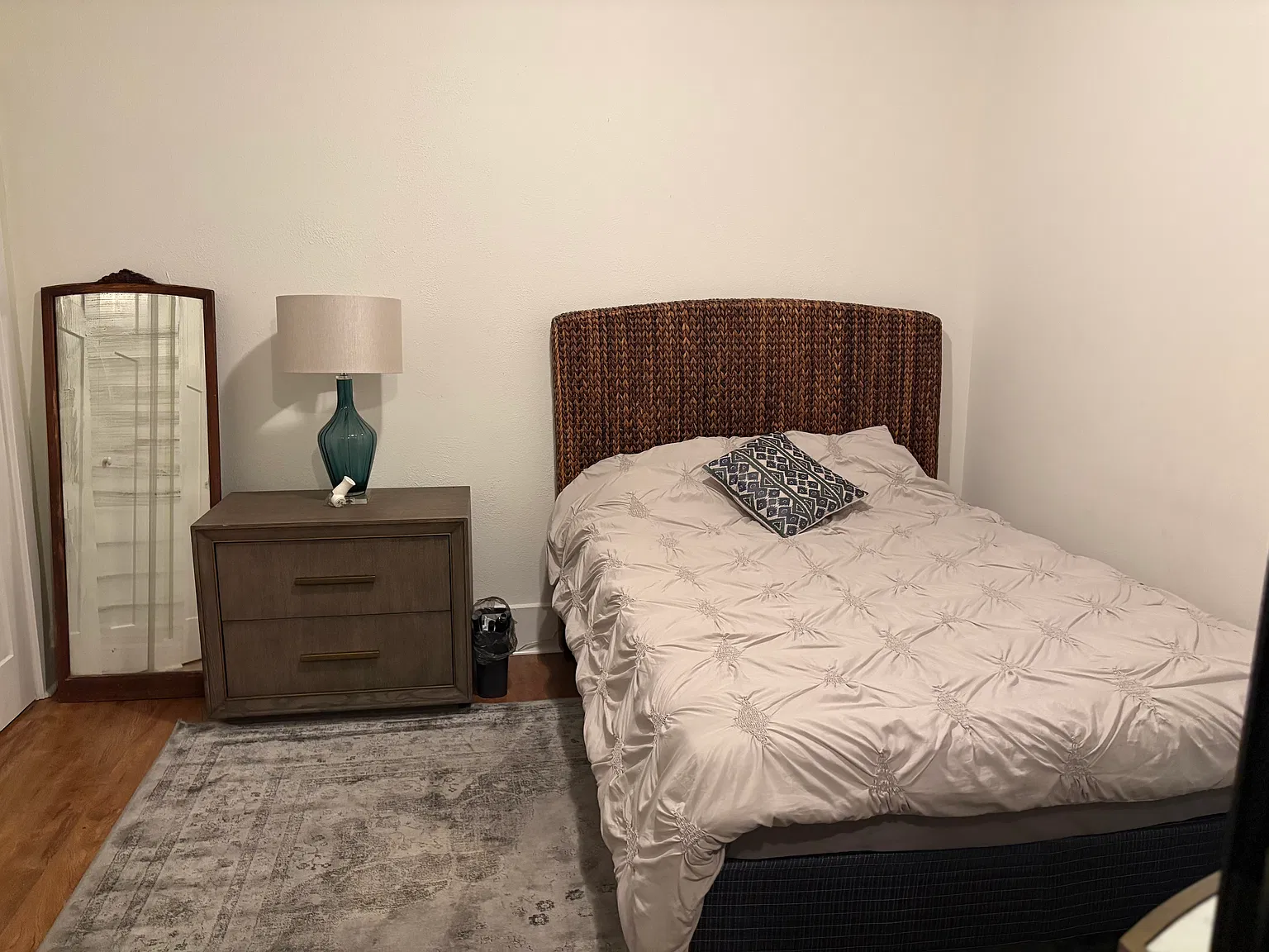 2 bed, 955 sqft, $1,600 — Photo 3
