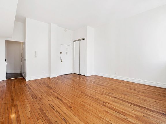 3rd image of 154 W 70th St APT 8d