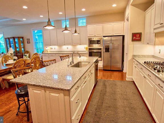 5th image of 31532 Gooseberry Way