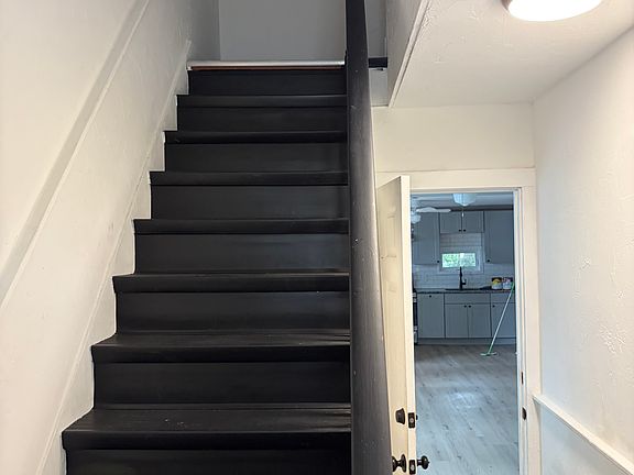 5th image of 4 Pearl Ave Floor 2