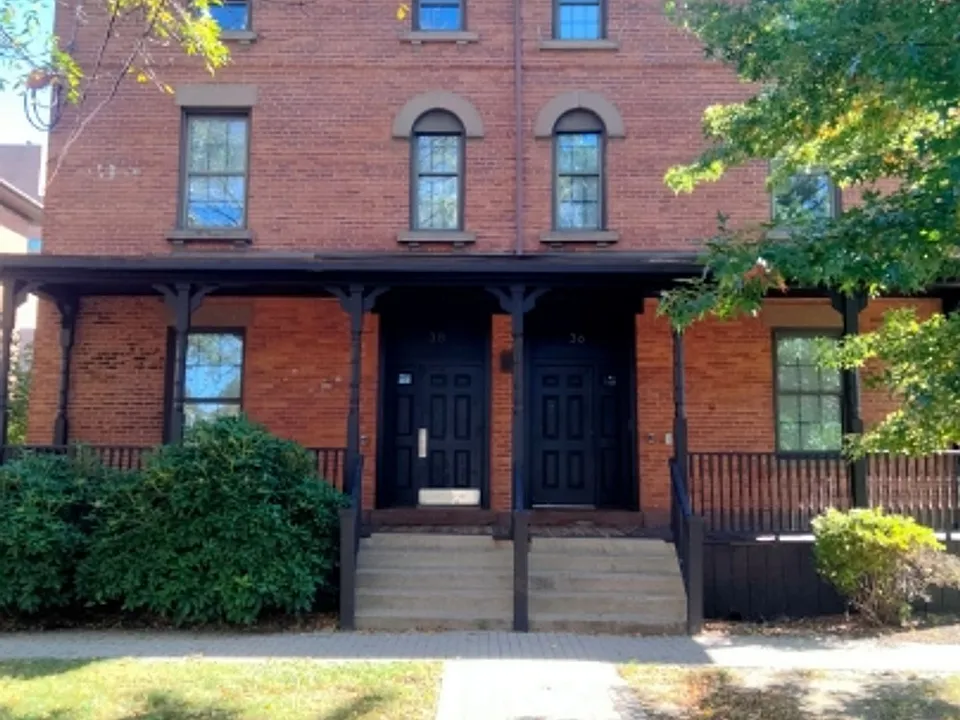 38 Imlay St