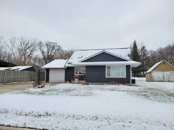 504 NW Bergen St, Adams, MN 55909