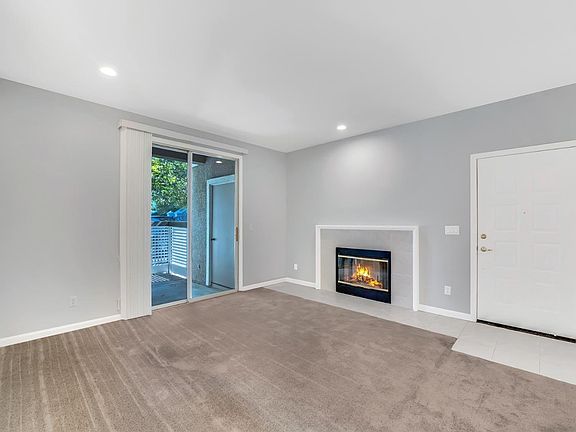 5th image of 5943 Lake Hennessy Ct