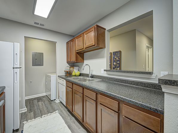 20 Village Crossing Dr S #25D