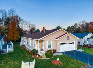 113 Sunrise Ln, Chicopee, MA 01020