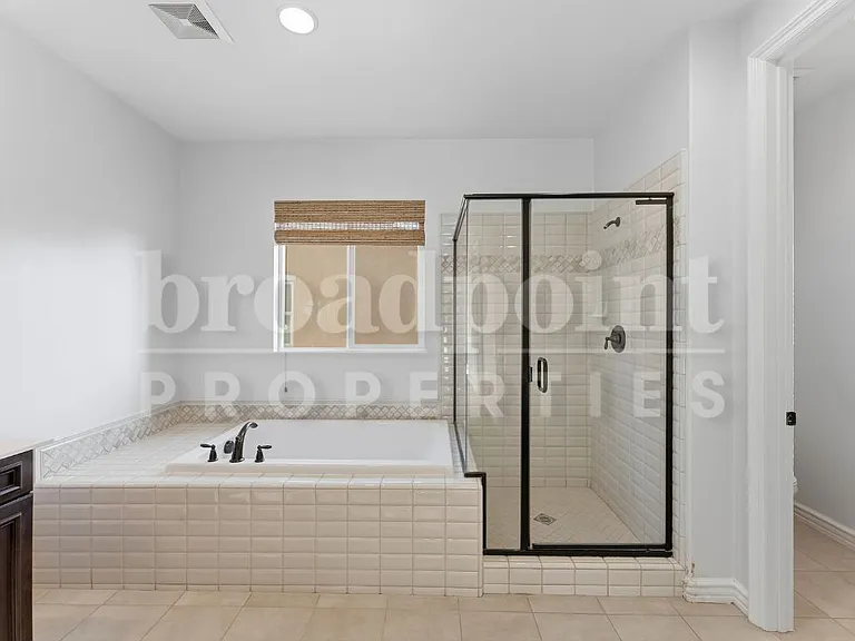 1672 N Las Flores Dr — Photo 23