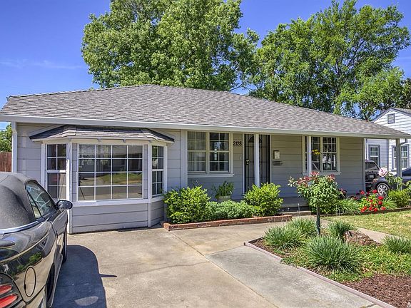 3rd image of 2128 Juliesse Ave