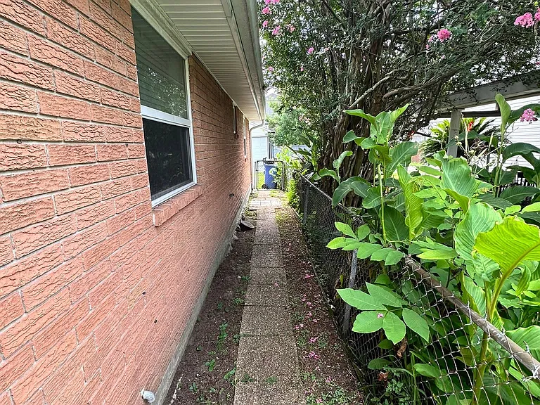 6219 W End Blvd — Photo 25