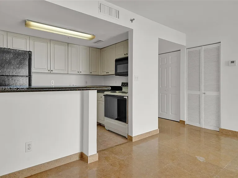 770 Claughton Island Dr #6 — Photo 19