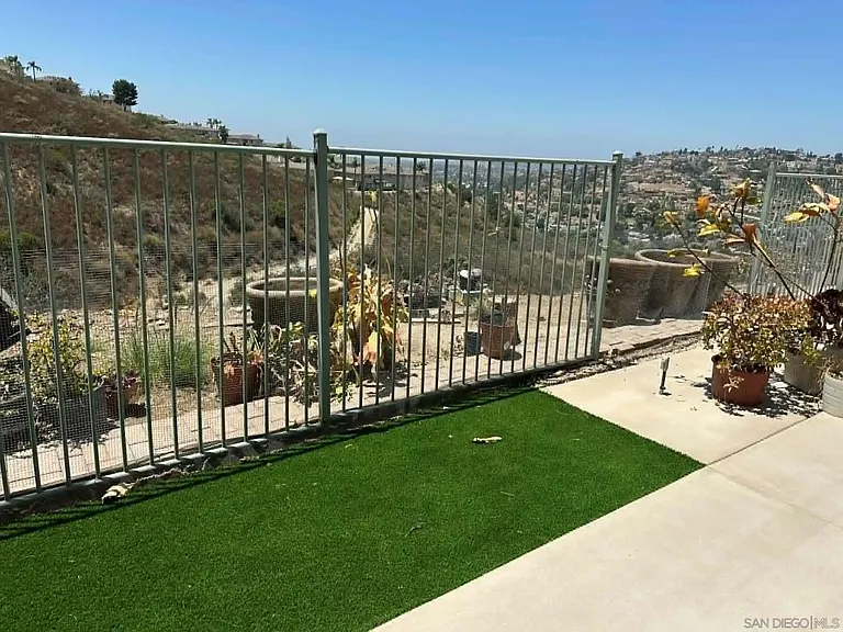 2552 Valley Waters Ct — Photo 7