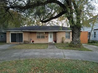 5609 Newcastle St, Bellaire, TX 77401
