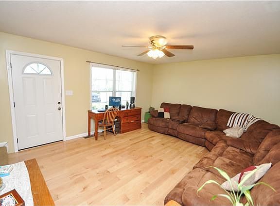 3rd image of 1307 Misty Ct