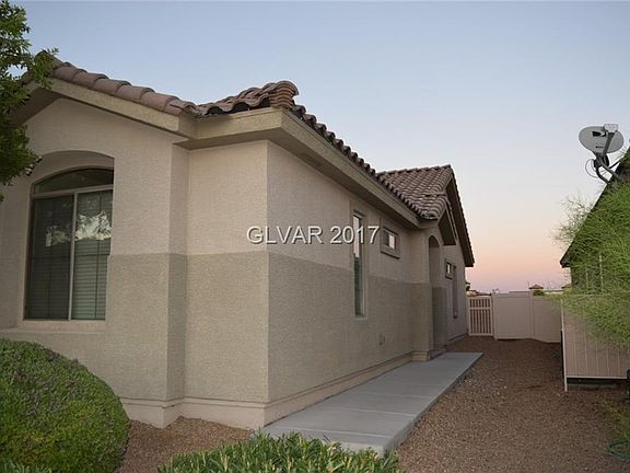 4th image of 5852 Bellows Beach St
