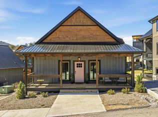 591 Warbonnet Way, Pigeon Forge, TN 37863