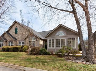 121 Outlook Cir, Swannanoa, NC 28778