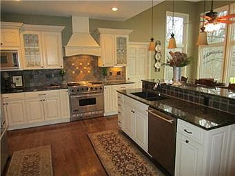5th image of 6817 Red Oak Dr